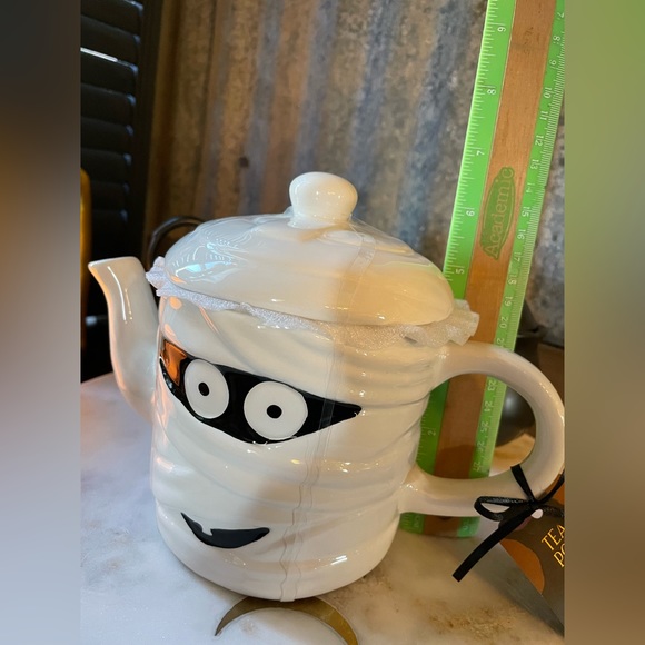 GLOBAL DESIGN COLLECTIONS Ceramic Halloween Mummy Tea Pot 27 FL OZ - Picture 7 of 7